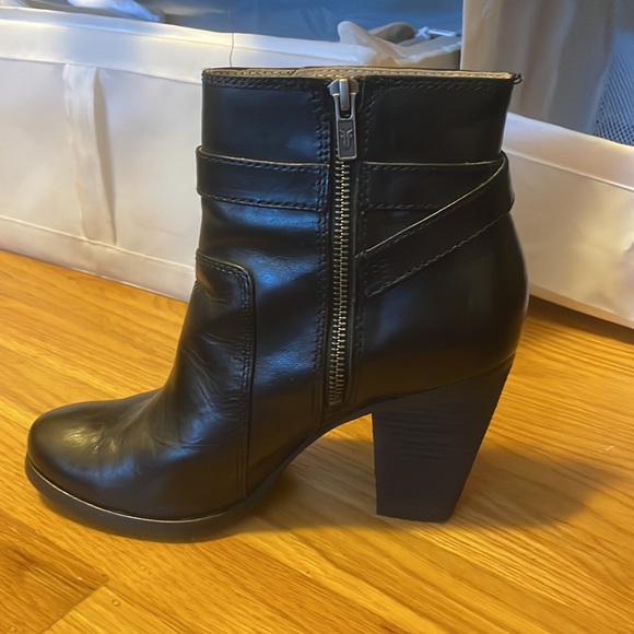 Frye Heeled Boots - Picture 4 of 7